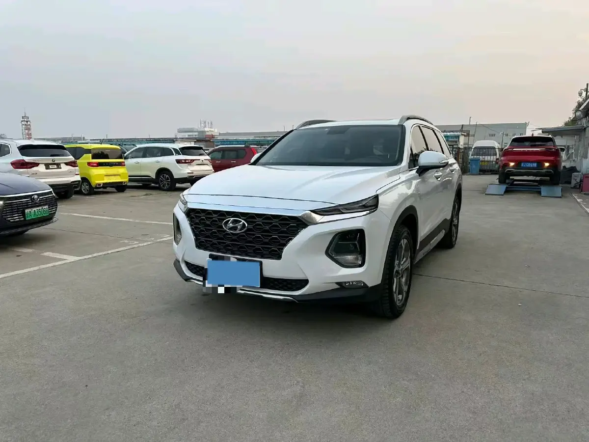 2019 Hyundai Santafe 2.0T 240HP L4 8AT