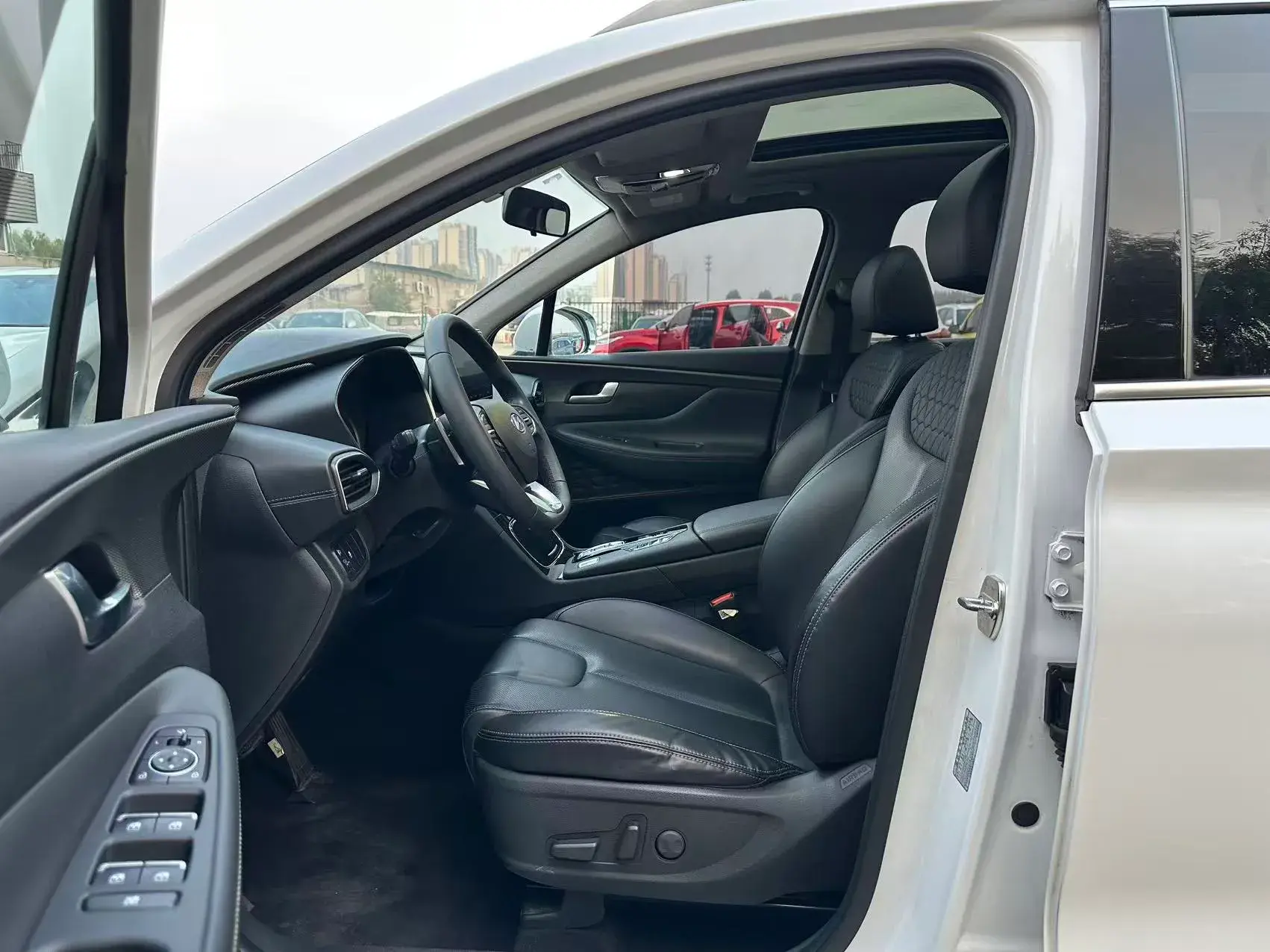 2019 HYUNDAI SANTAFE thumbnail 4