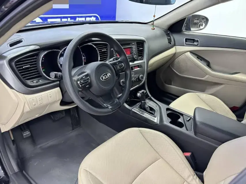 2015 KIA K5 thumbnail 4