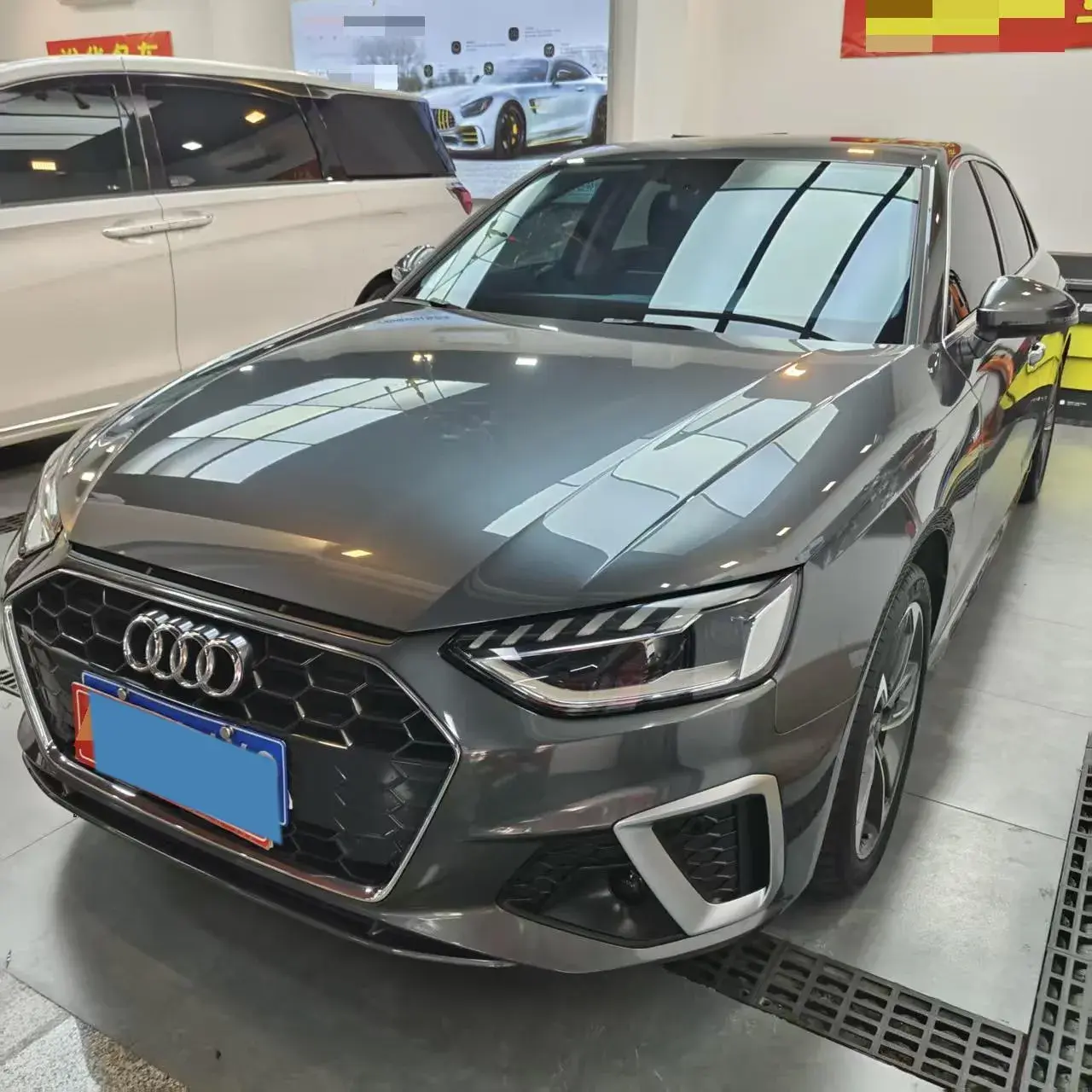 2023 AUDI A4L view 1