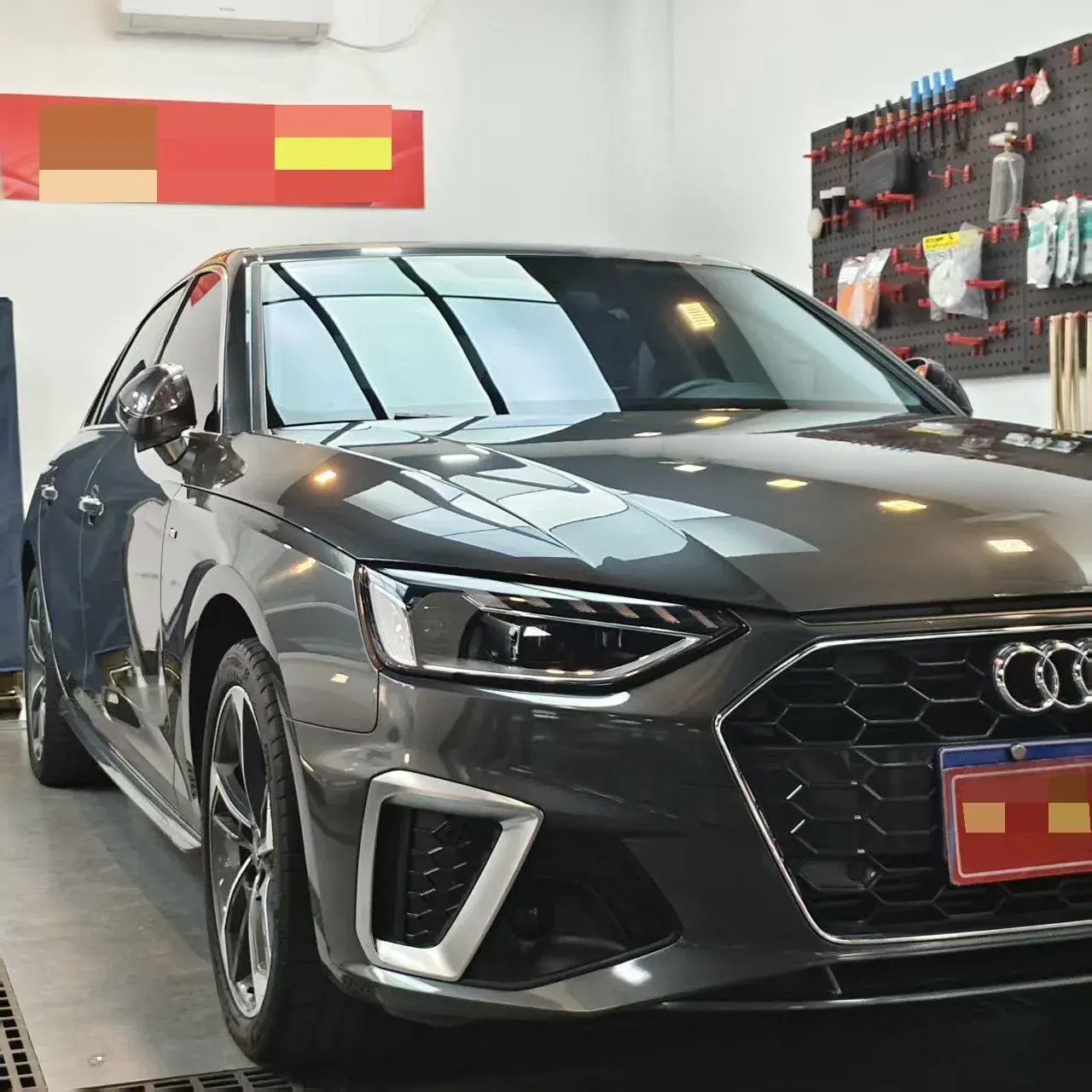 2023 AUDI A4L thumbnail 2