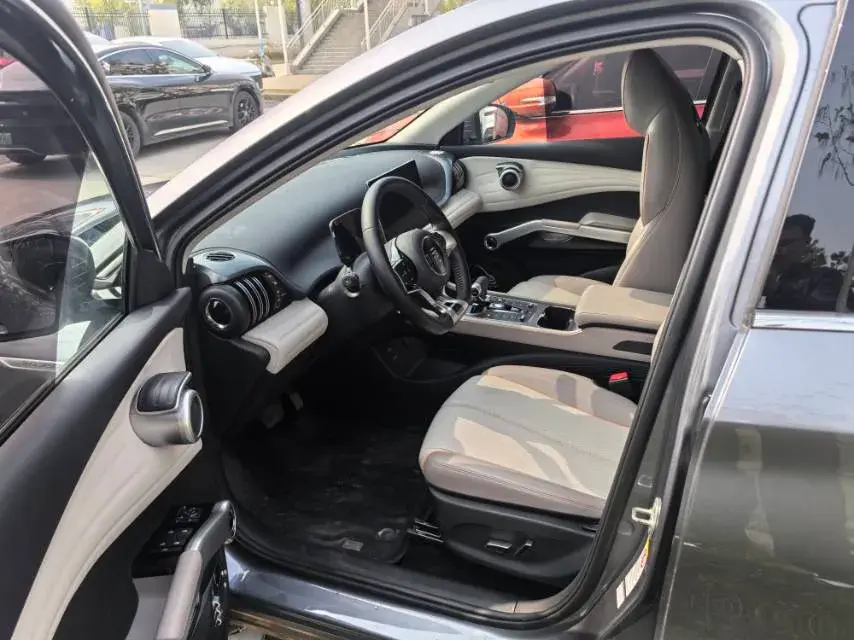 2024 BYD YUAN thumbnail 2