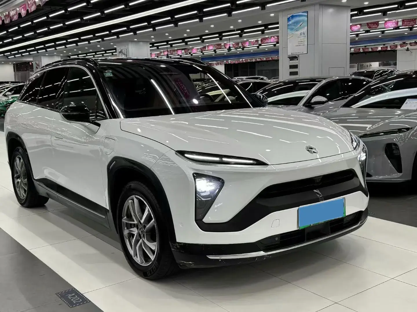 2019 NIO ES6 thumbnail 3