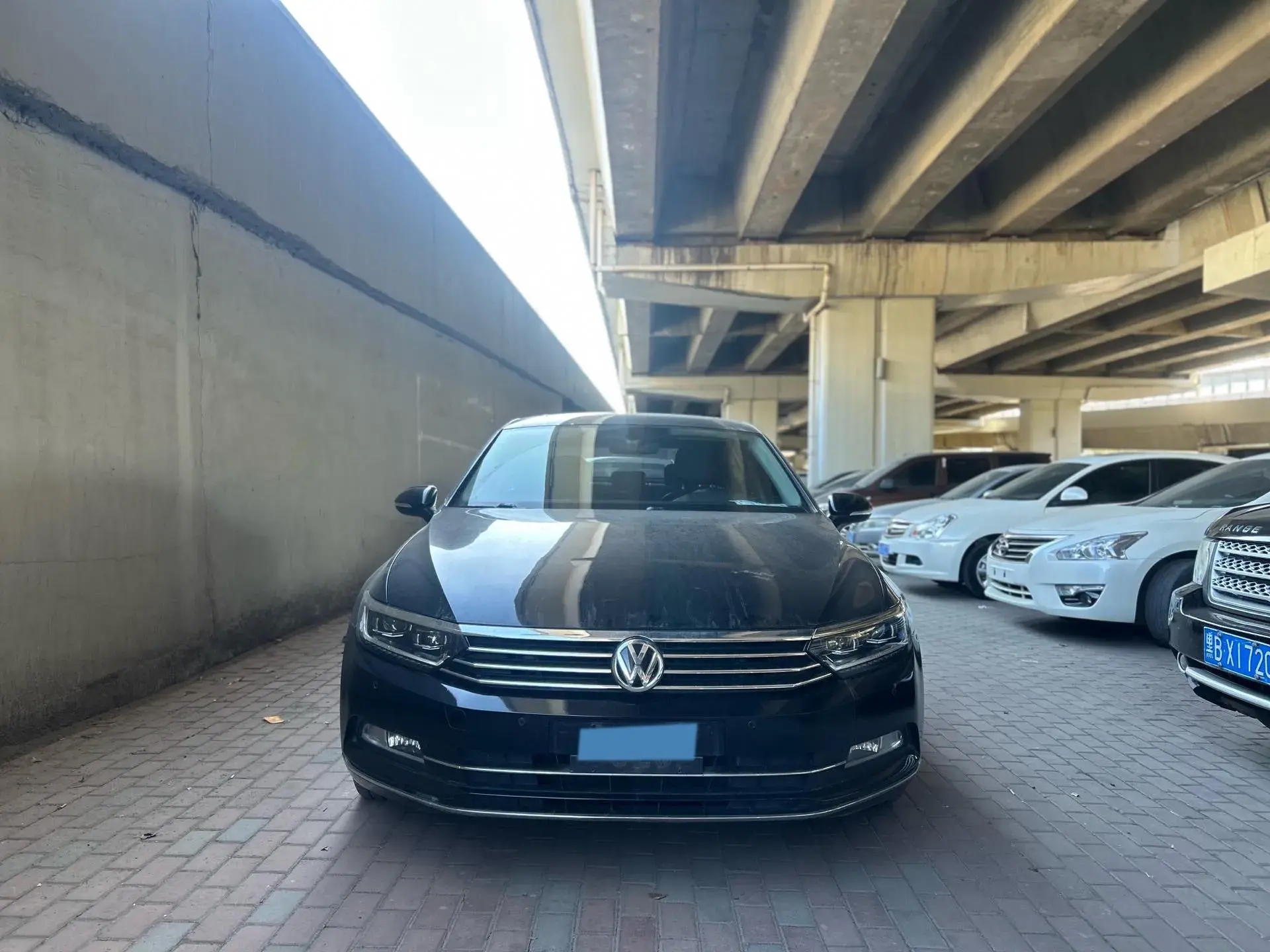 2017 VOLKSWAGEN MAGOTAN thumbnail 2