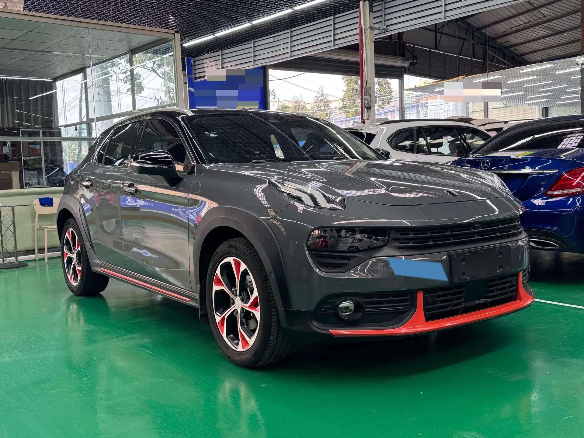 2018 LYNK&CO 02 thumbnail 3