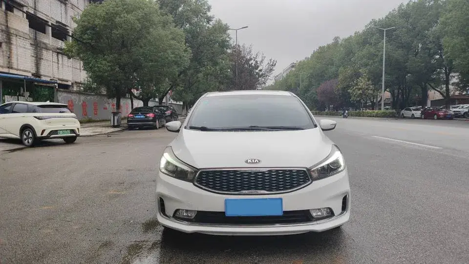 2016 KIA K3 thumbnail 3