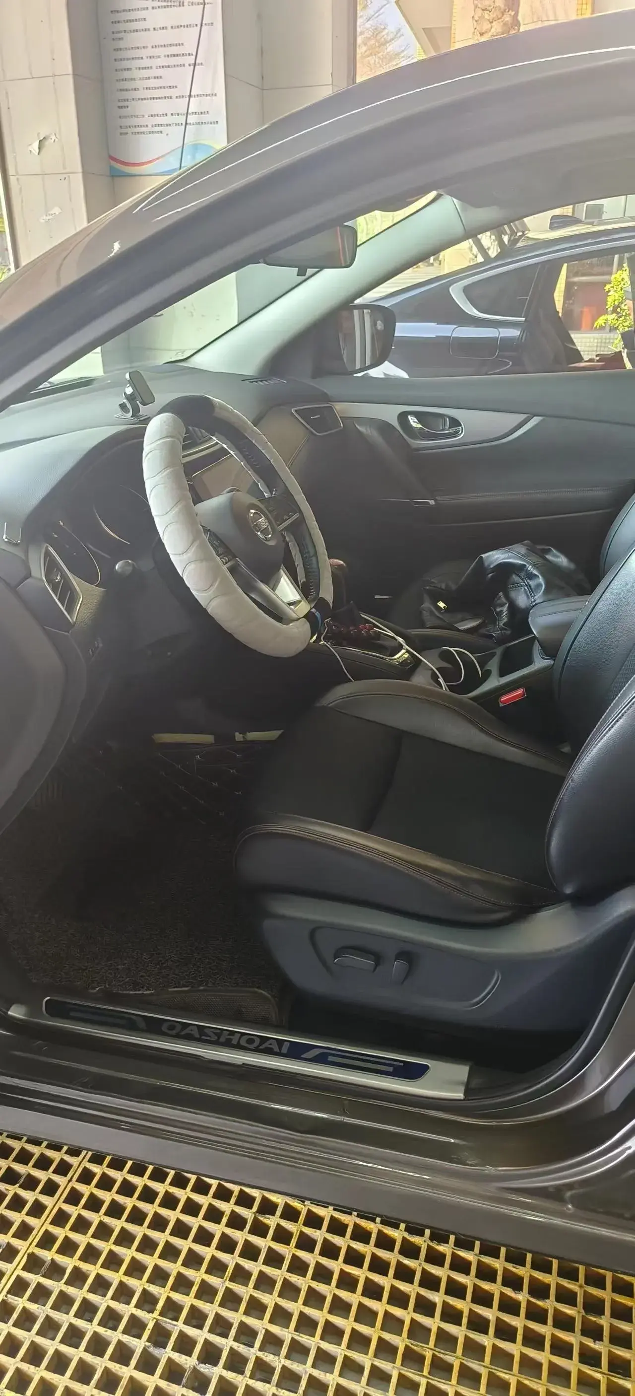 2019 NISSAN QASHQAI thumbnail 4