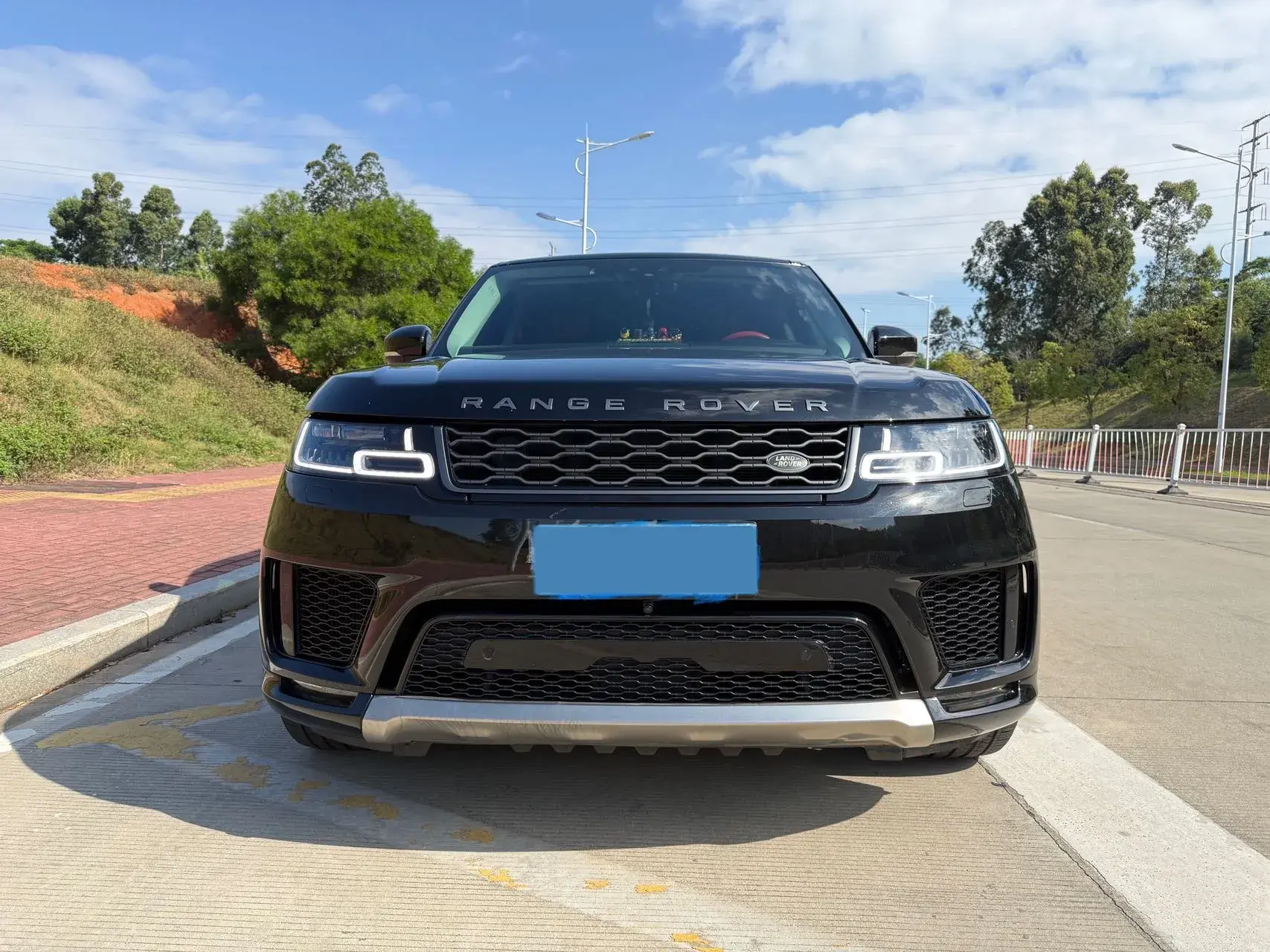 2018 LAND ROVER thumbnail 2
