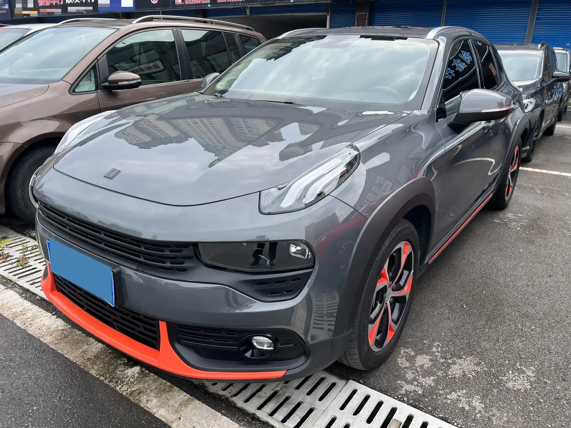2019 LYNK&CO 02 view 1