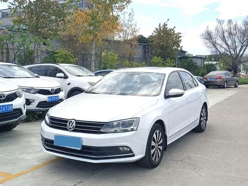 2018 VOLKSWAGEN SAGITAR view 1