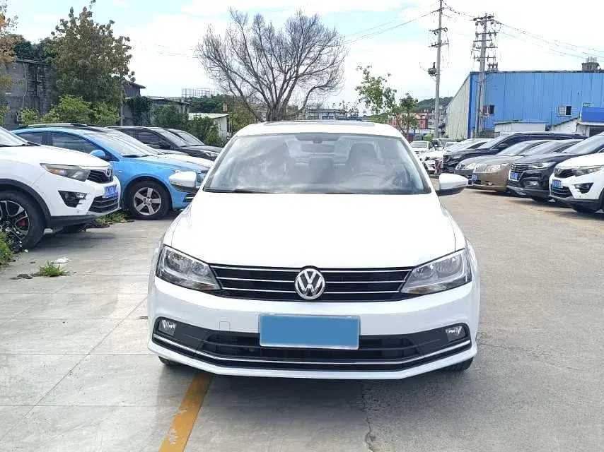 2018 VOLKSWAGEN SAGITAR thumbnail 2