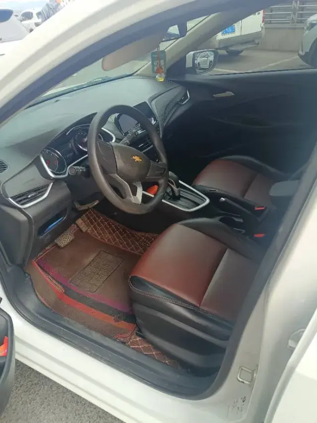 2020 CHEVROLET CAVALIER thumbnail 4