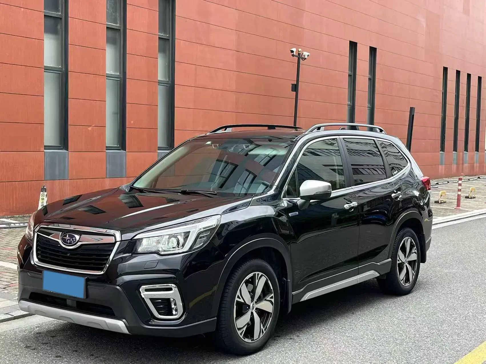 2021 SUBARU FORESTER view 1