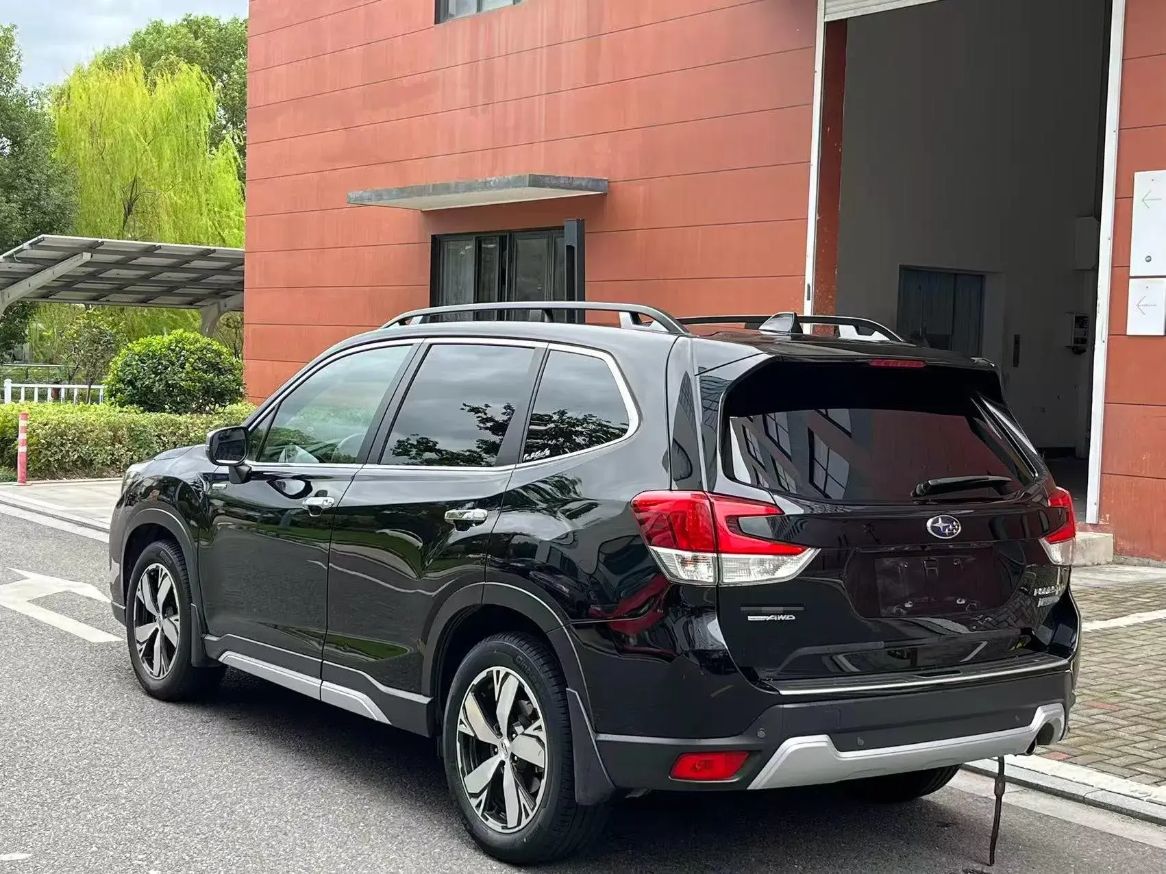 2021 SUBARU FORESTER thumbnail 4