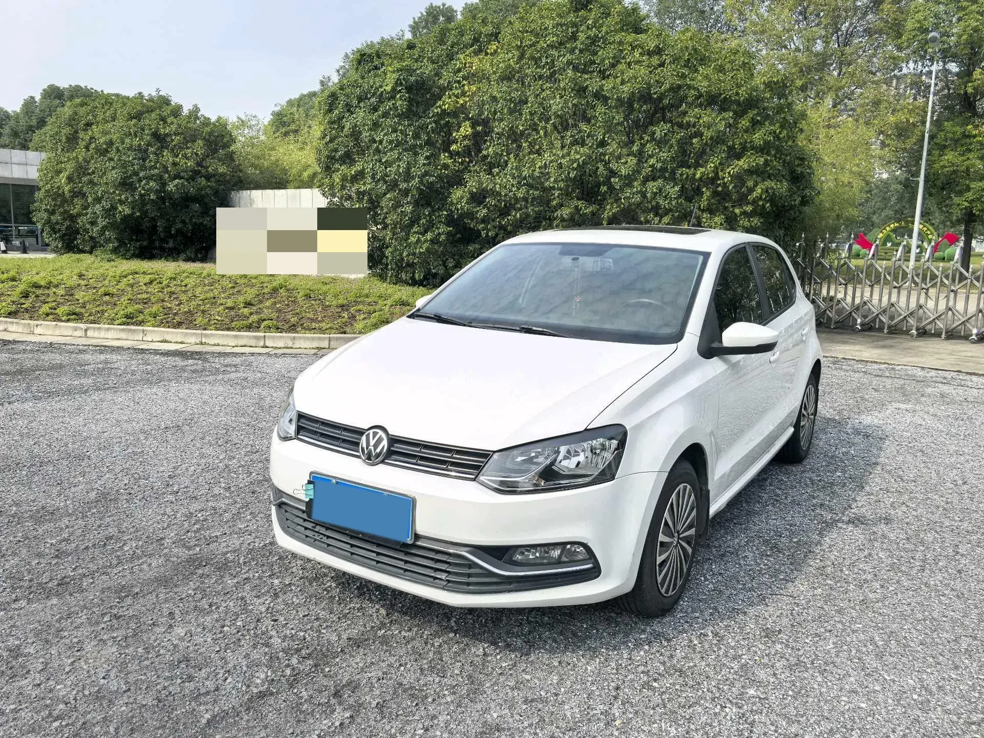 2016 VOLKSWAGEN POLO view 1