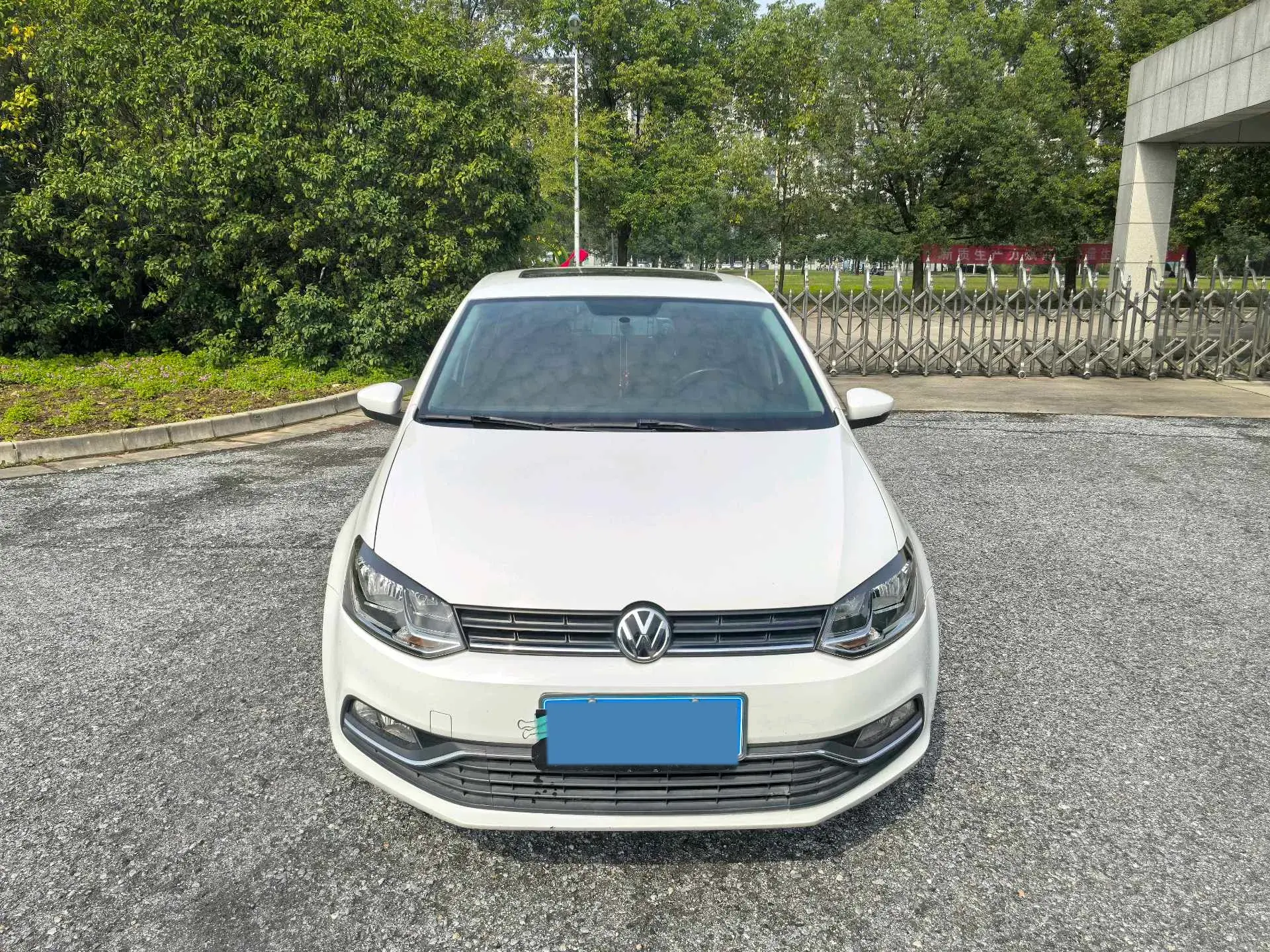 2016 VOLKSWAGEN POLO thumbnail 2