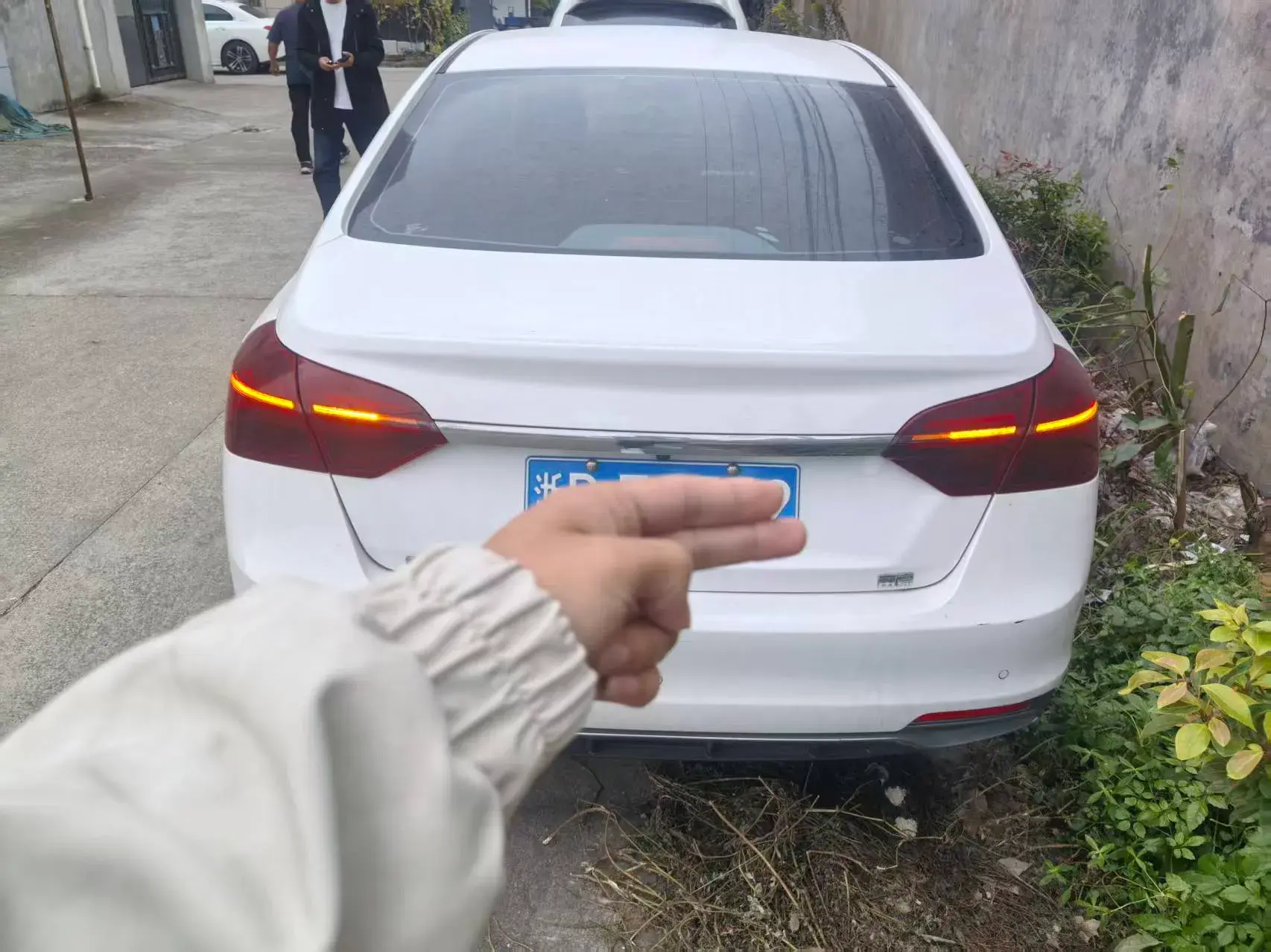 2020 GEELY EMGRAND thumbnail 3