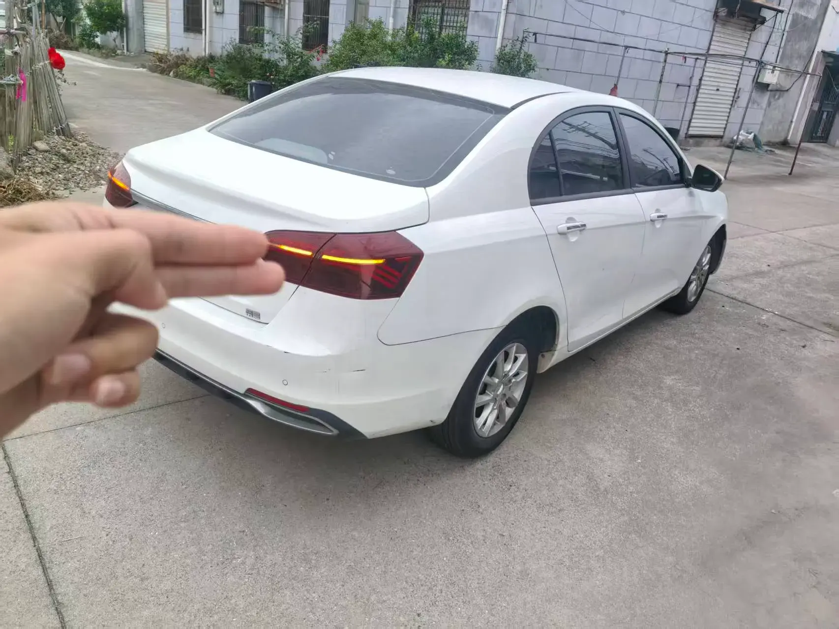 2020 GEELY EMGRAND thumbnail 4