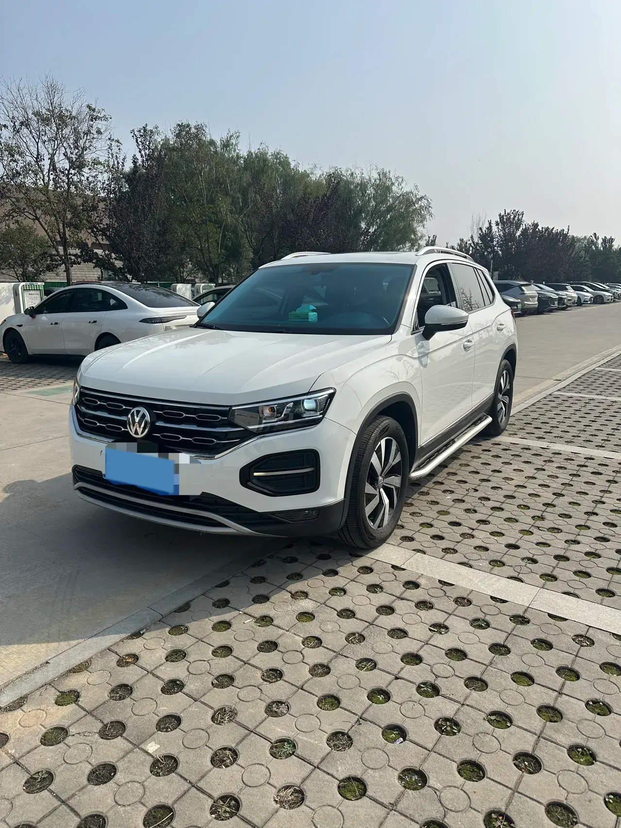2019 VOLKSWAGEN TAYRON view 1