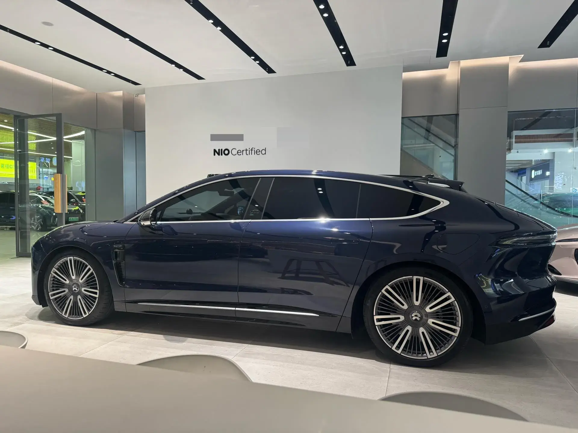 2025 NIO ET9 thumbnail 2