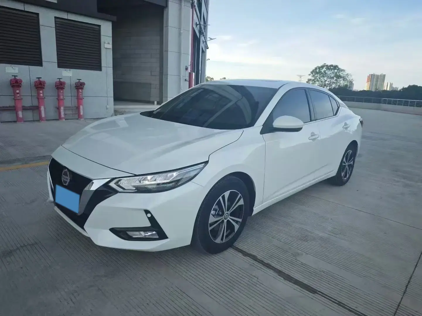 2022 NISSAN SYLPHY view 1