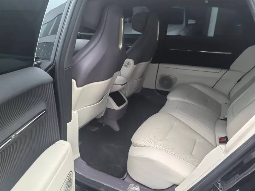 2025 AVATR 12 thumbnail 4