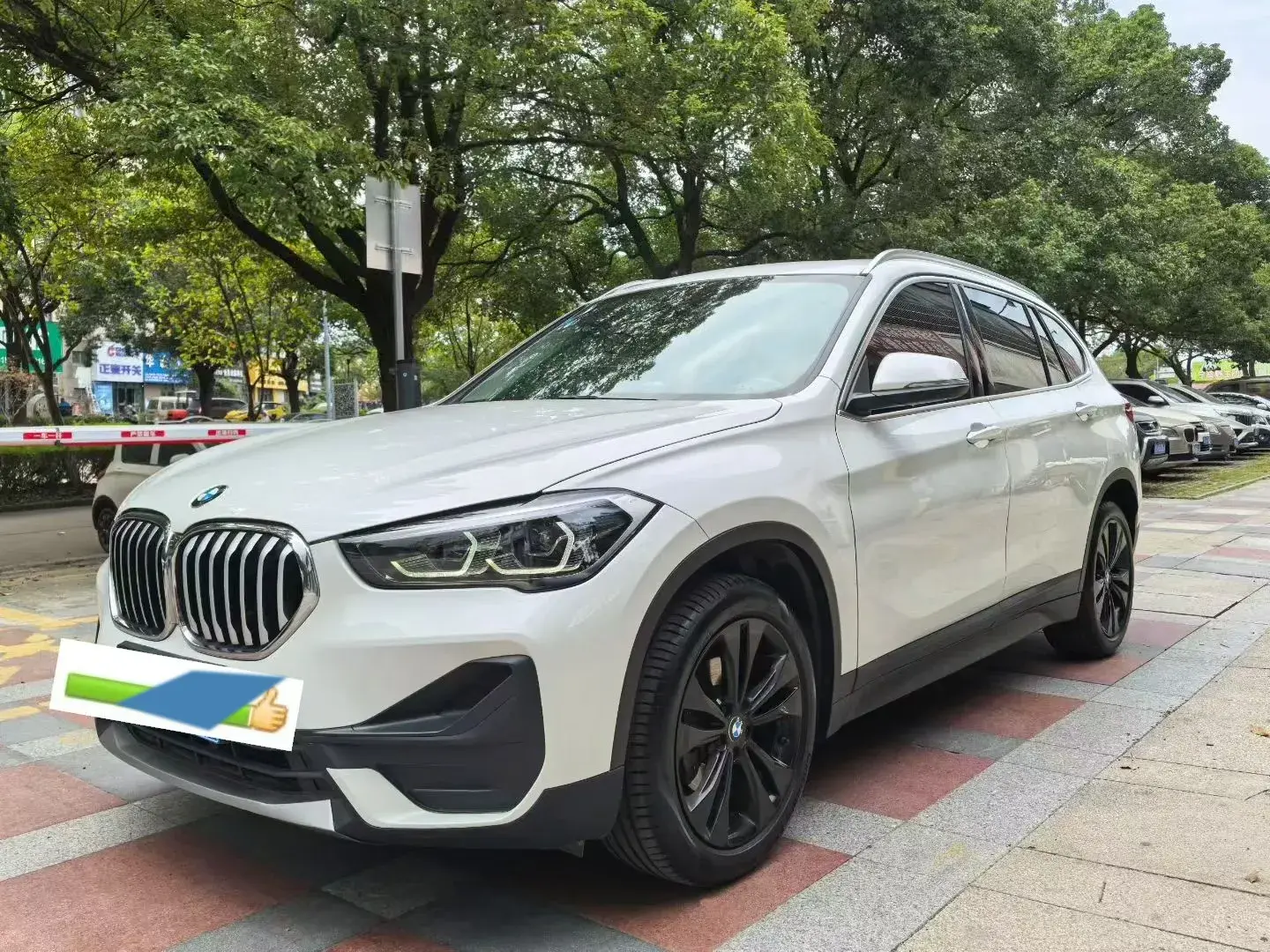 2021 BMW X1 view 1