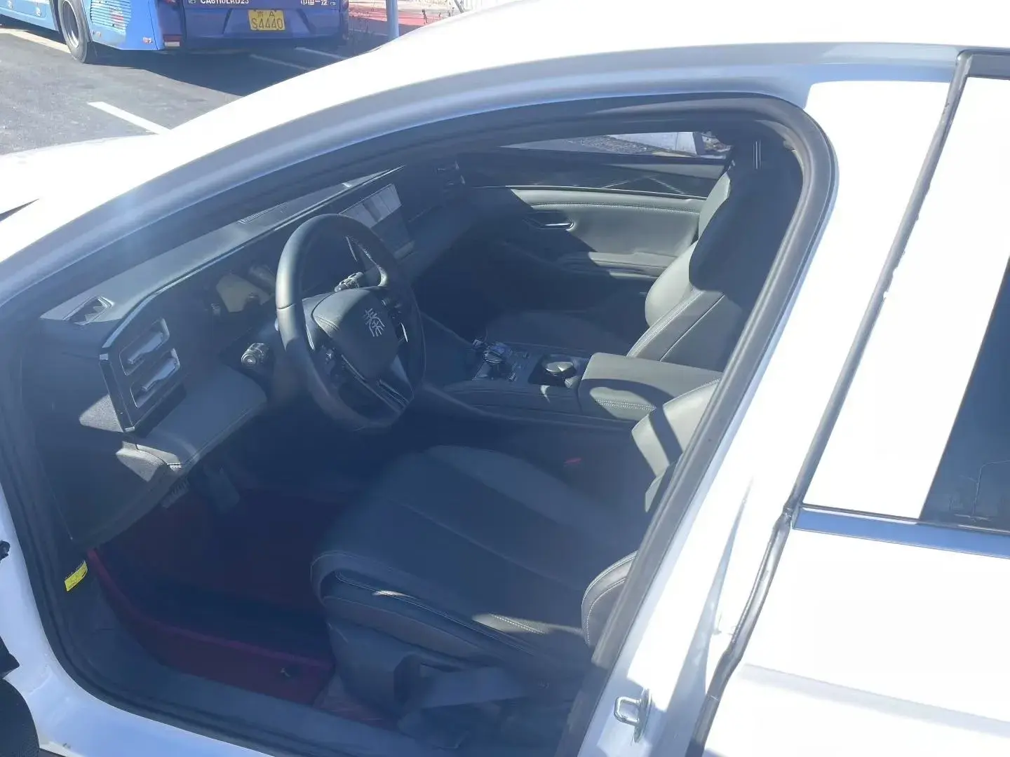 2024 BYD QINL thumbnail 4