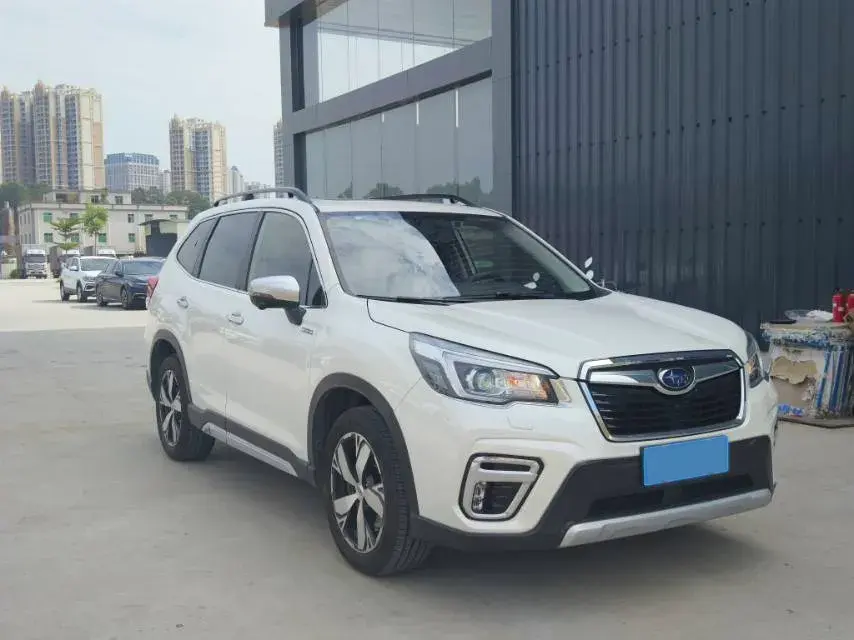 2019 SUBARU FORESTER thumbnail 2