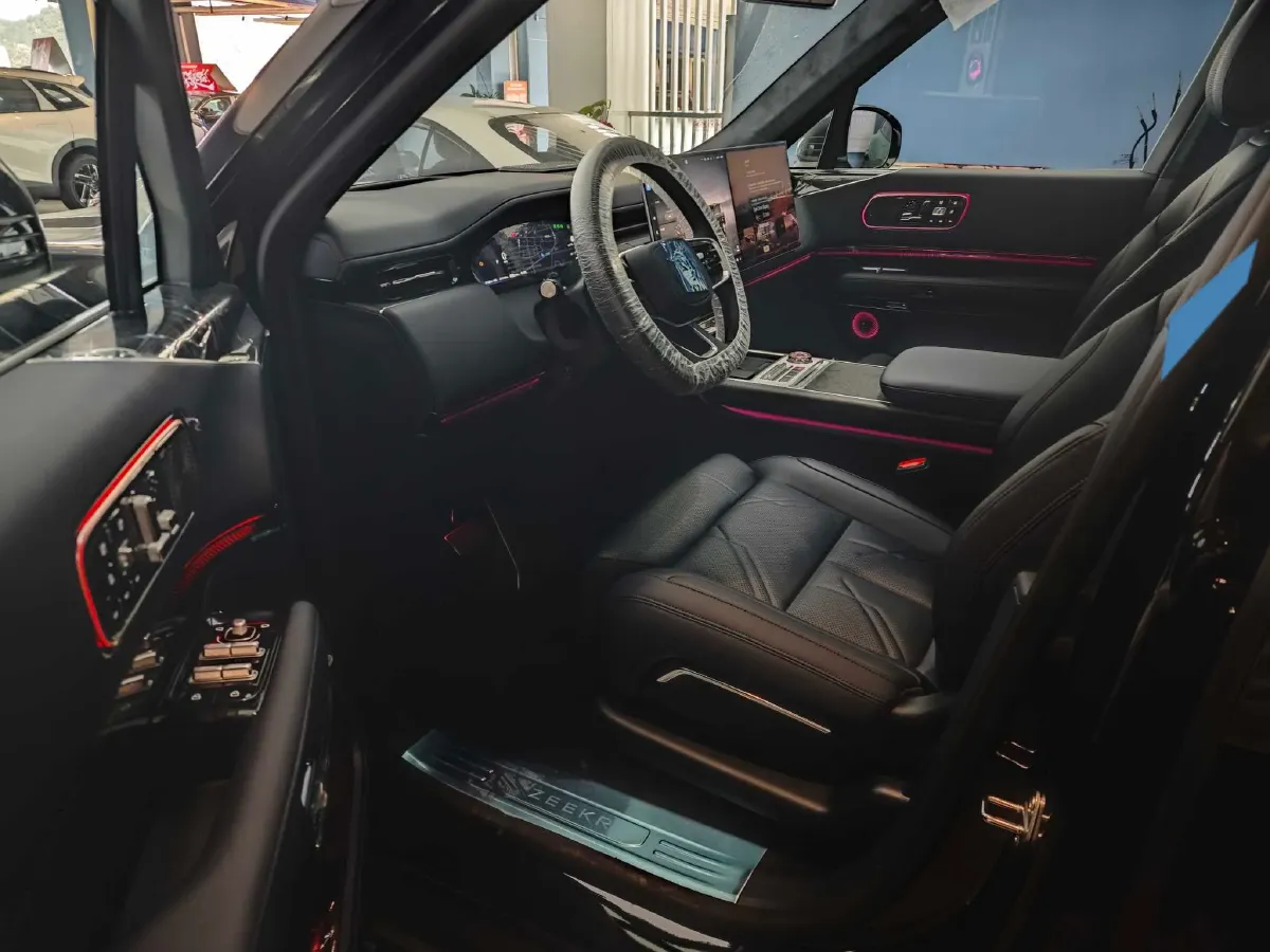 2025 Zeekr 9X 2.0T 279HP L4 1DHT PHEV,autocango,china used car exporter,china ev exporter,chinese used car exporter,chinese used ev exporter