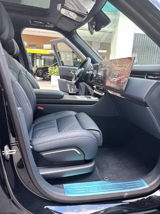 2025 Zeekr 9X 2.0T 279HP L4 1DHT PHEV,autocango,china used car exporter,china ev exporter,chinese used car exporter,chinese used ev exporter