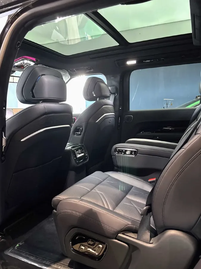 2025 Zeekr 9X 2.0T 279HP L4 1DHT PHEV,autocango,china used car exporter,china ev exporter,chinese used car exporter,chinese used ev exporter