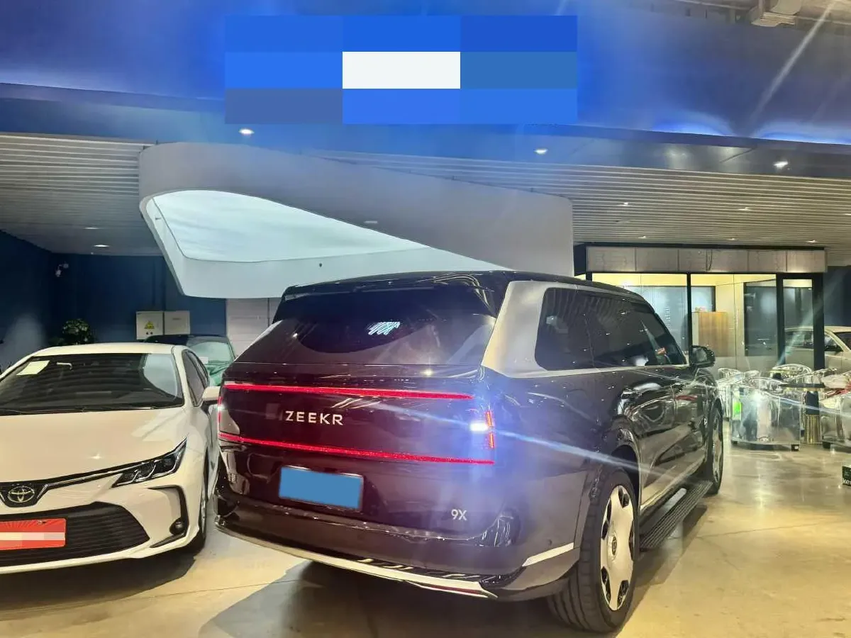 2025 Zeekr 9X 2.0T 279HP L4 1DHT PHEV,autocango,china used car exporter,china ev exporter,chinese used car exporter,chinese used ev exporter