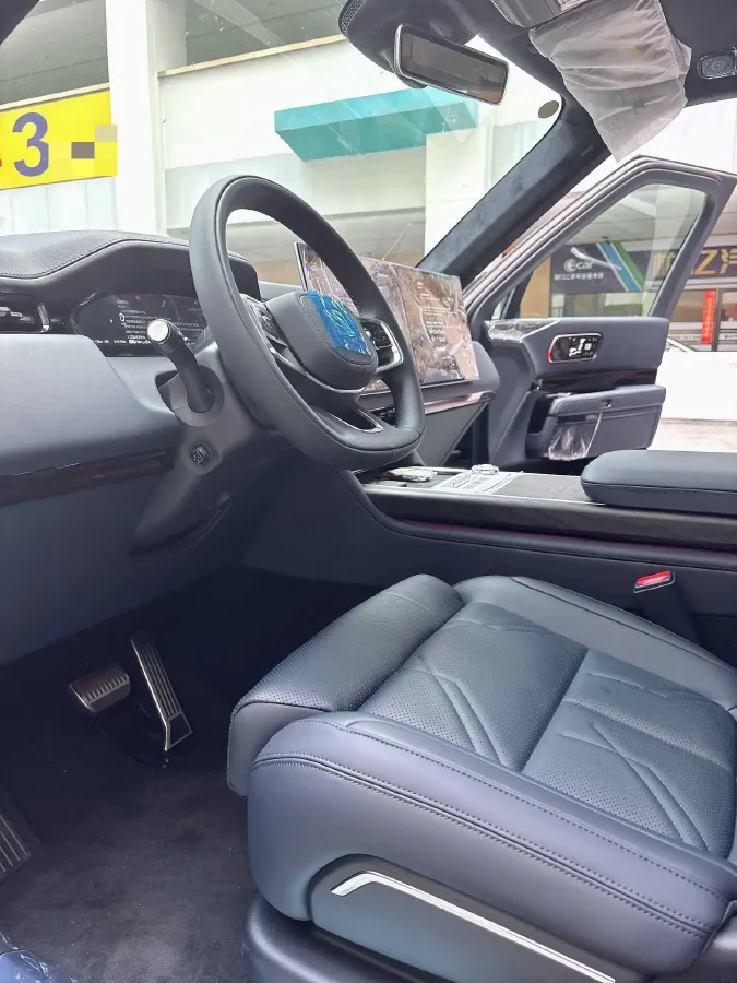 2025 Zeekr 9X 2.0T 279HP L4 1DHT PHEV,autocango,china used car exporter,china ev exporter,chinese used car exporter,chinese used ev exporter