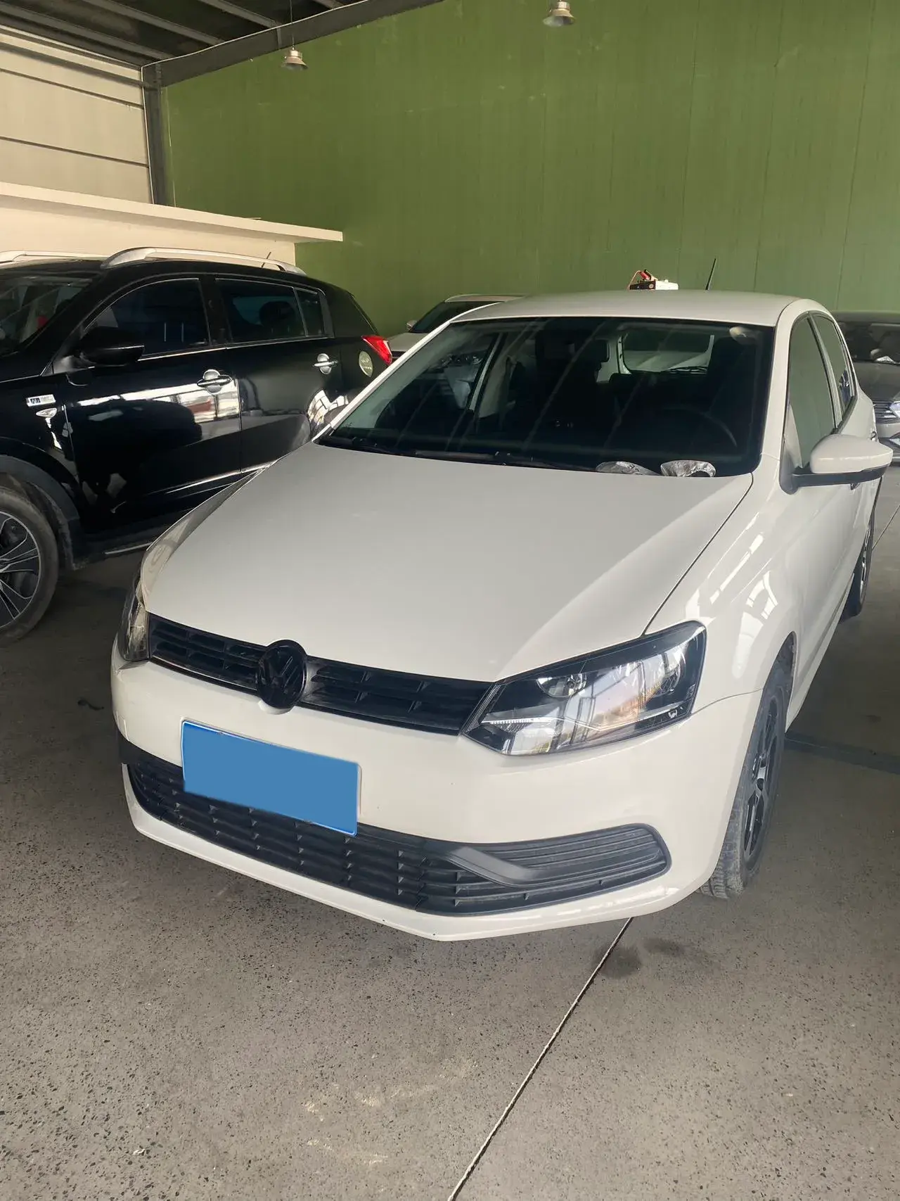 2018 VOLKSWAGEN POLO view 1