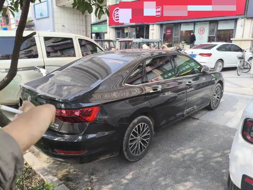 2019 VOLKSWAGEN SAGITAR thumbnail 2