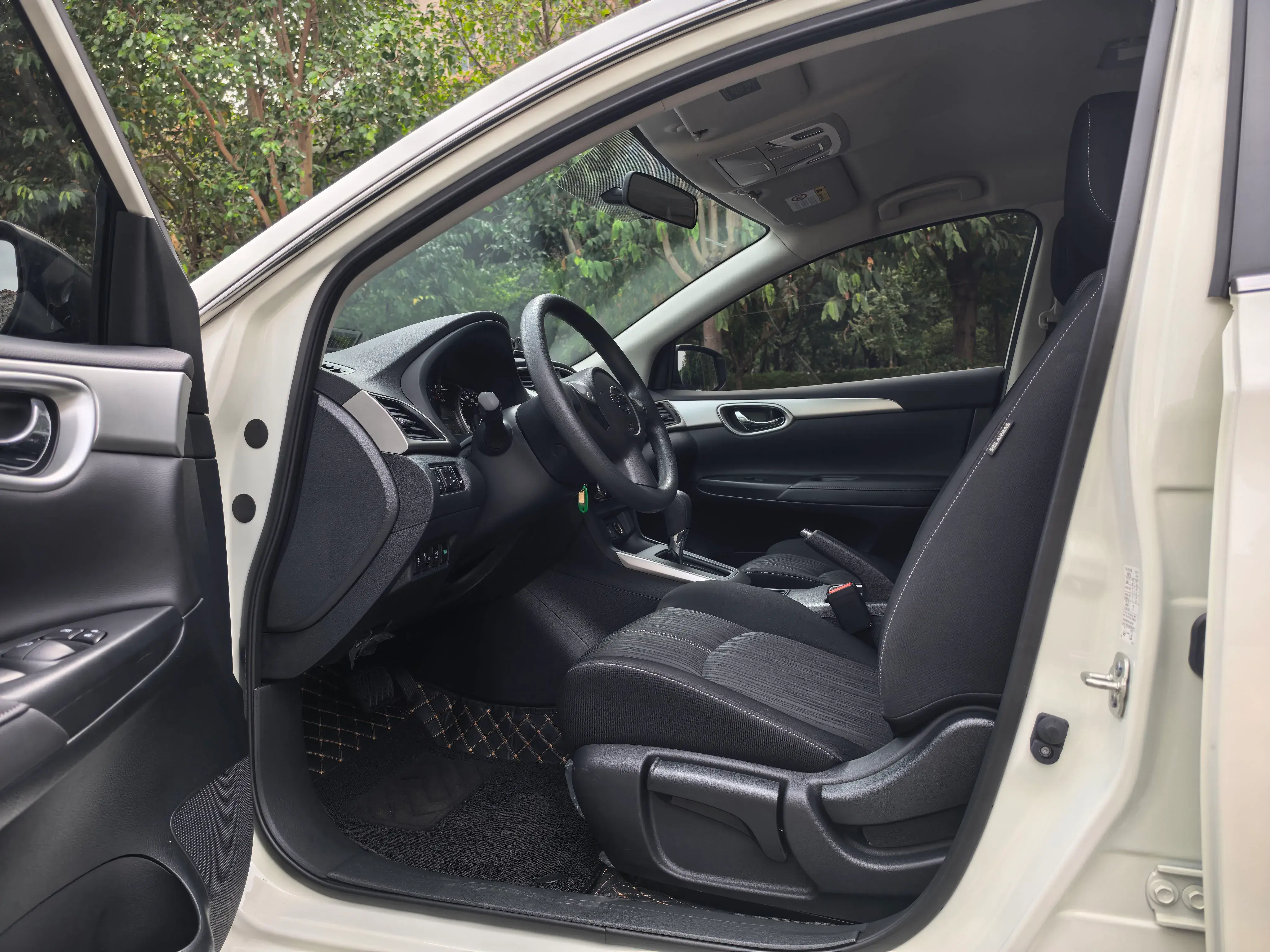 2024 NISSAN SYLPHY thumbnail 4