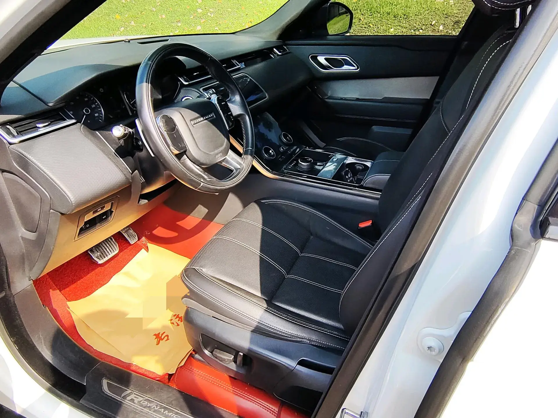 2019 LAND ROVER thumbnail 3