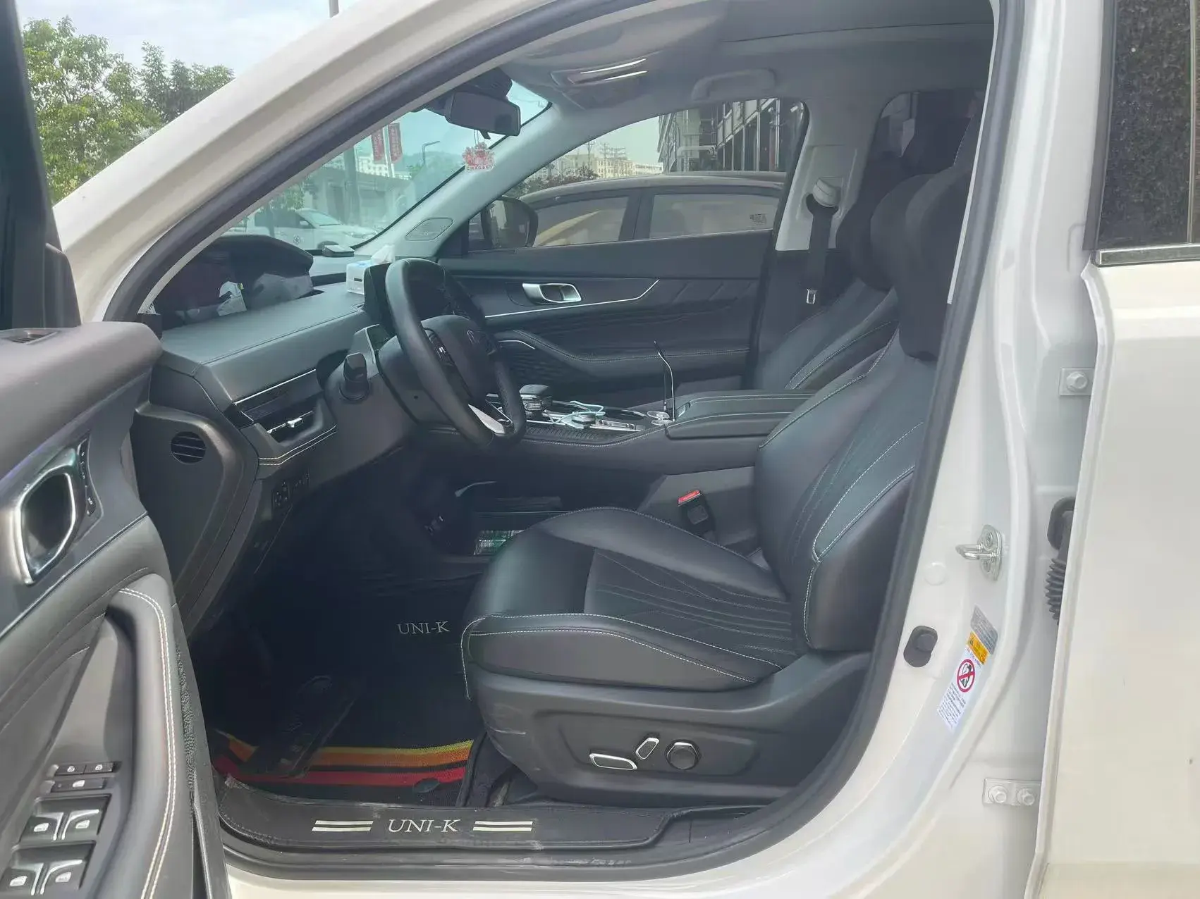 2023 CHANGAN UNI-K thumbnail 3