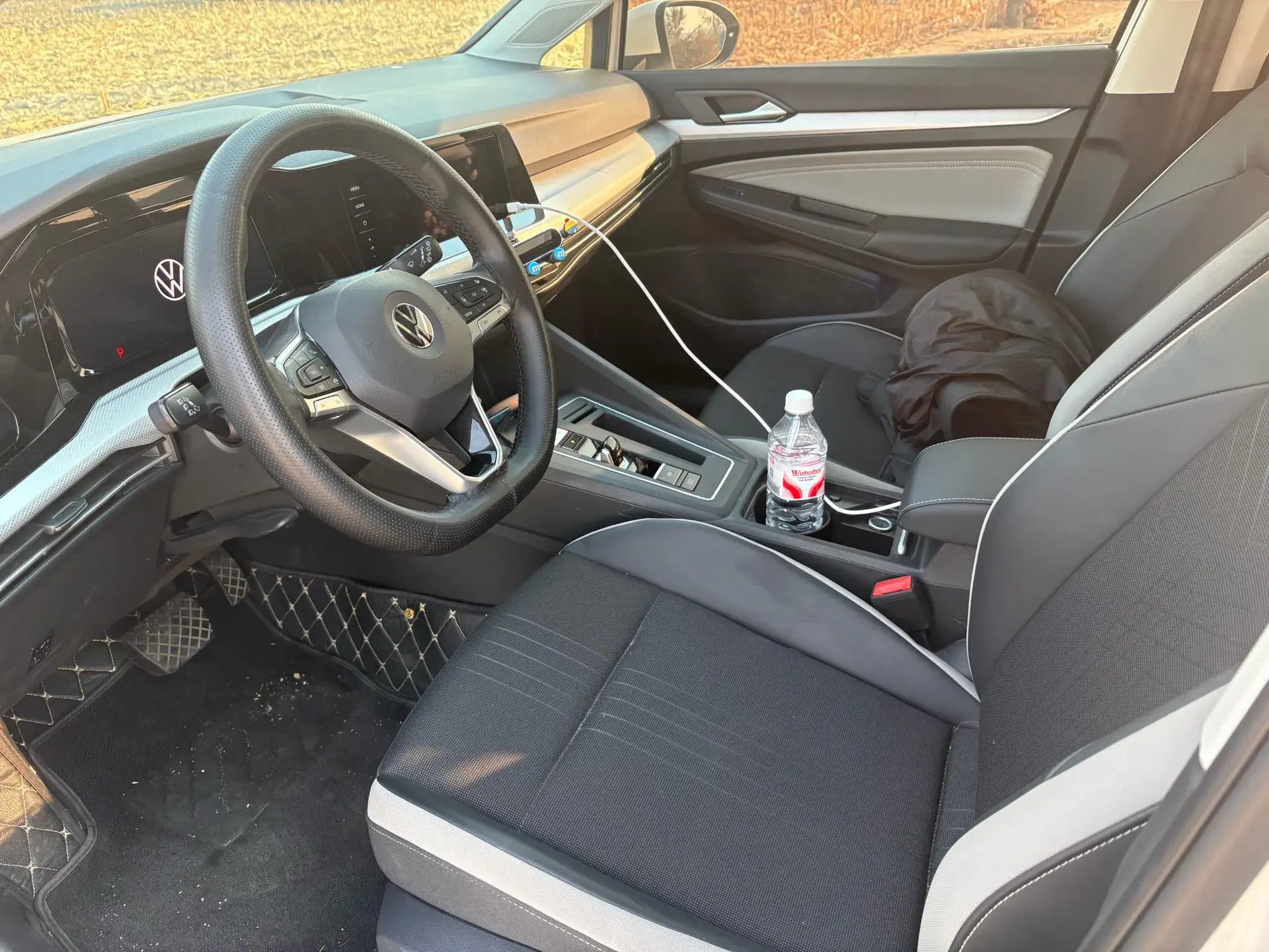 2023 VOLKSWAGEN GOLF thumbnail 4