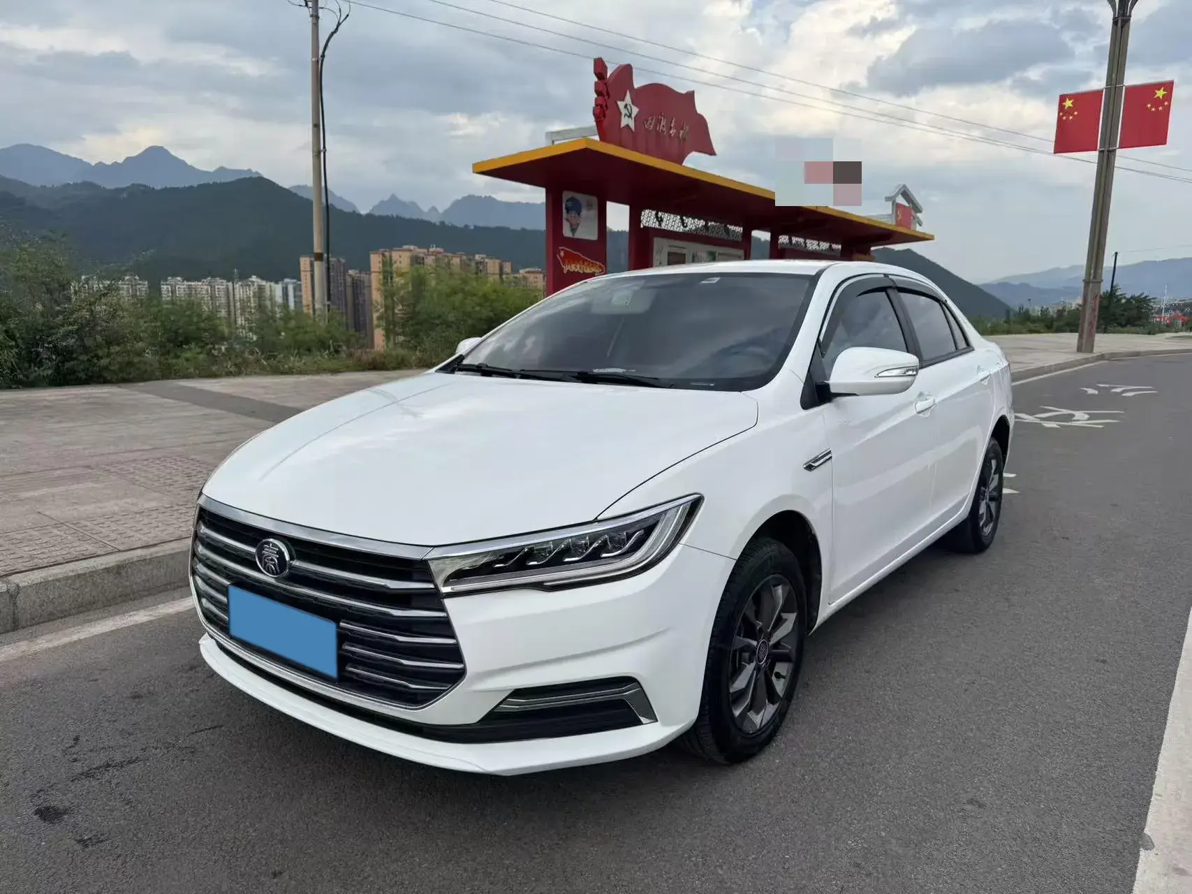 2019 BYD QIN view 1