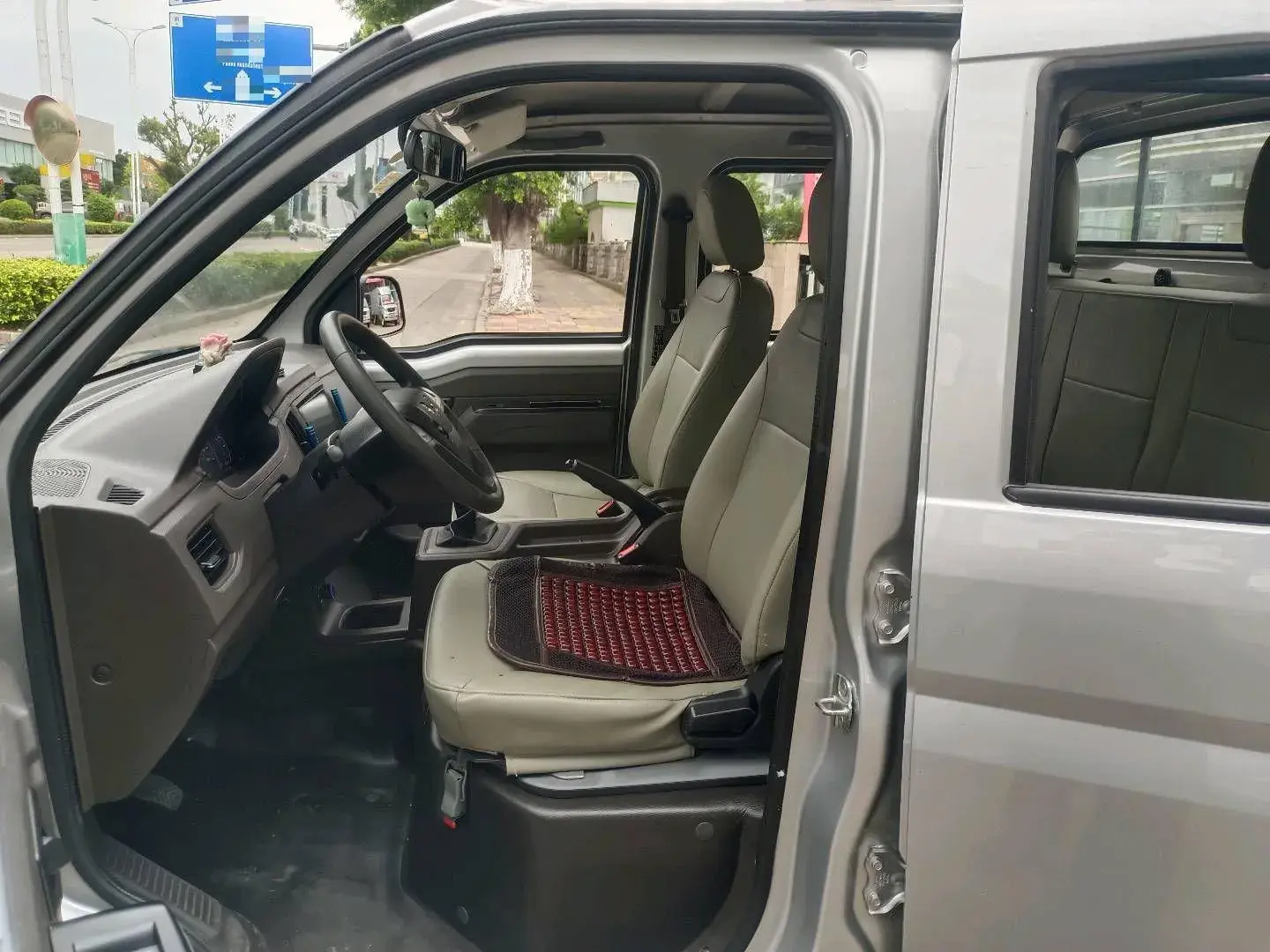 2023 WULING RONGGUANG thumbnail 4