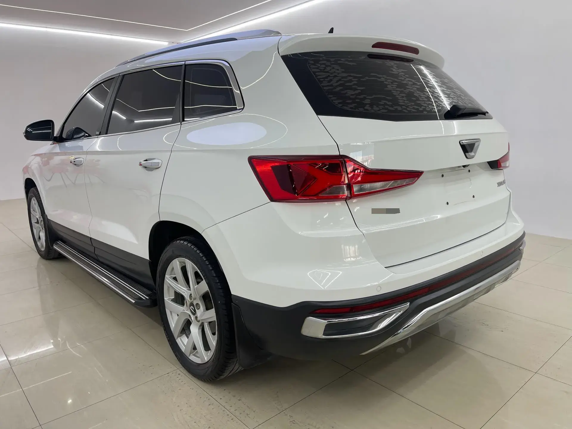 2021 JETTA VS7 thumbnail 4