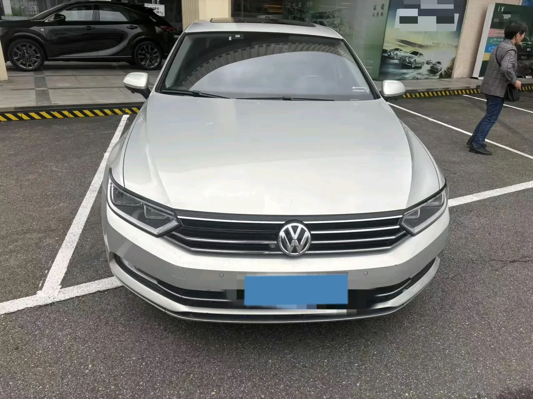 2019 VOLKSWAGEN MAGOTAN thumbnail 2