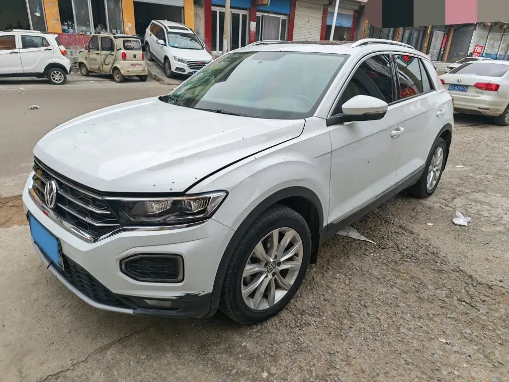 2019 VOLKSWAGEN T-ROC view 1