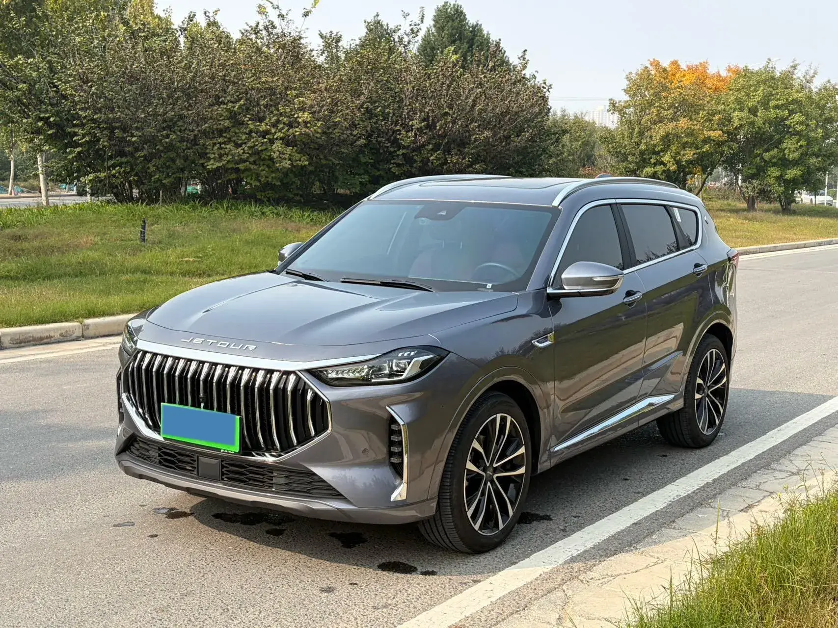 2023 JETOUR X70 view 1