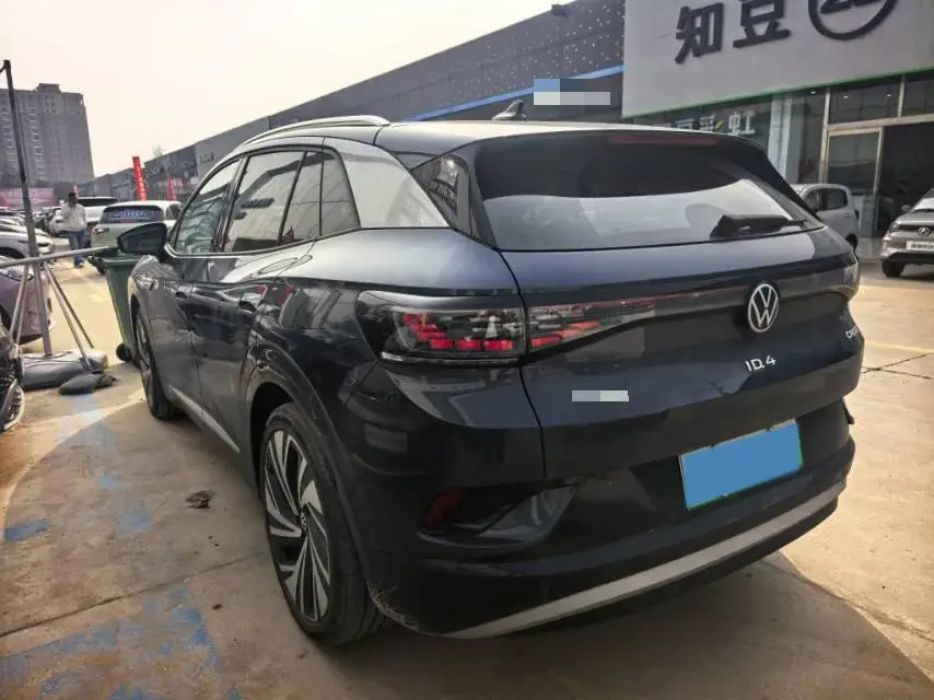 2024 VOLKSWAGEN ID.4 thumbnail 3