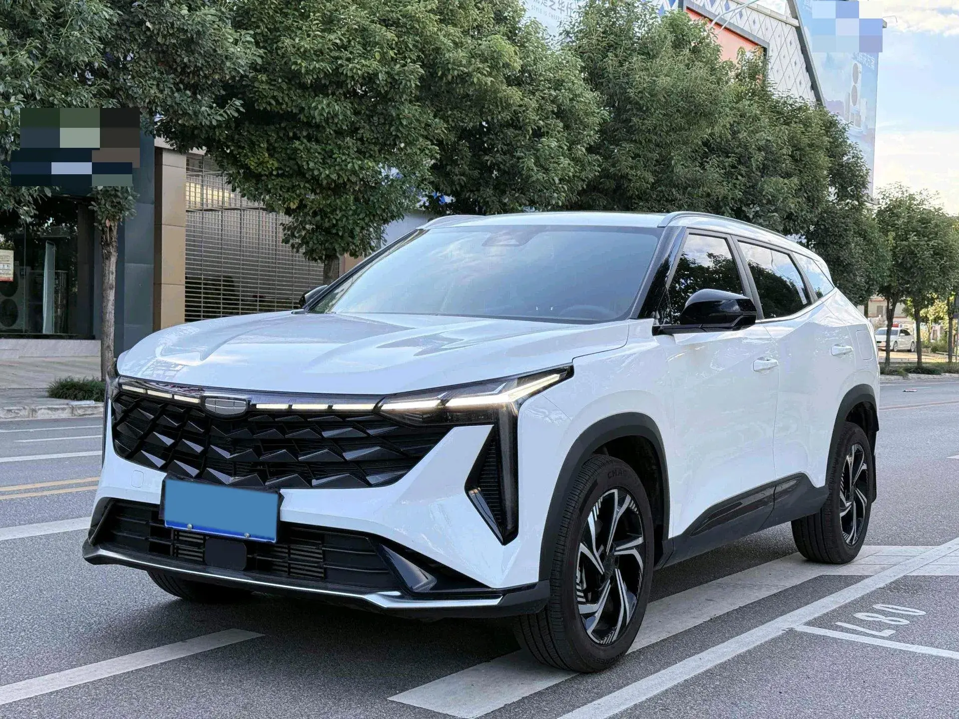 2023 GEELY AZKARRA view 1