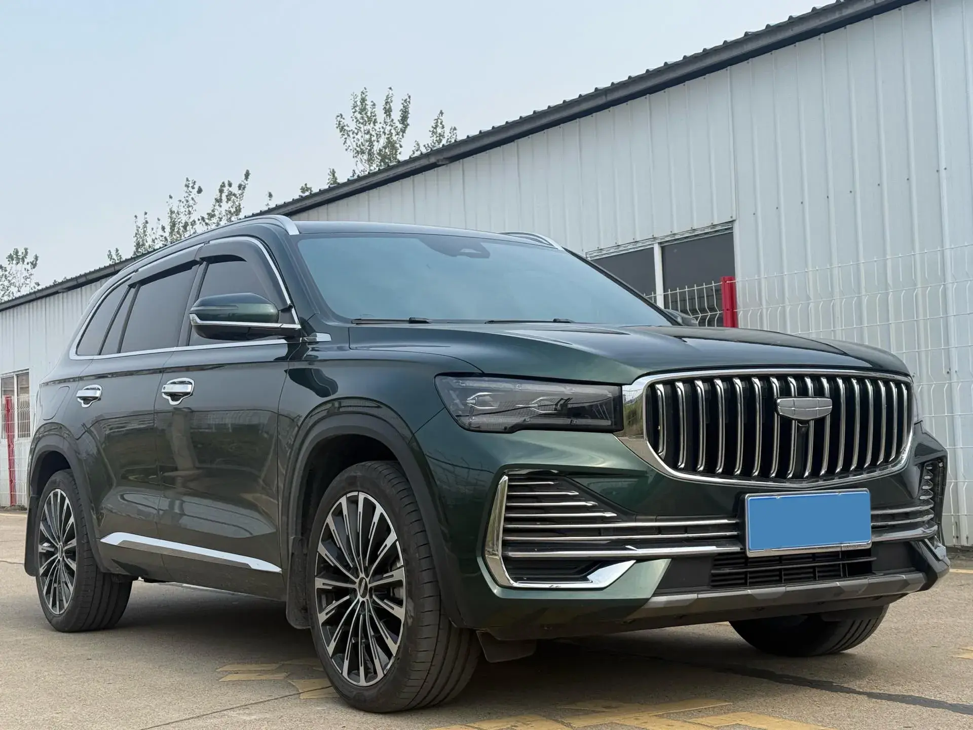 2025 GEELY MONJARO thumbnail 3