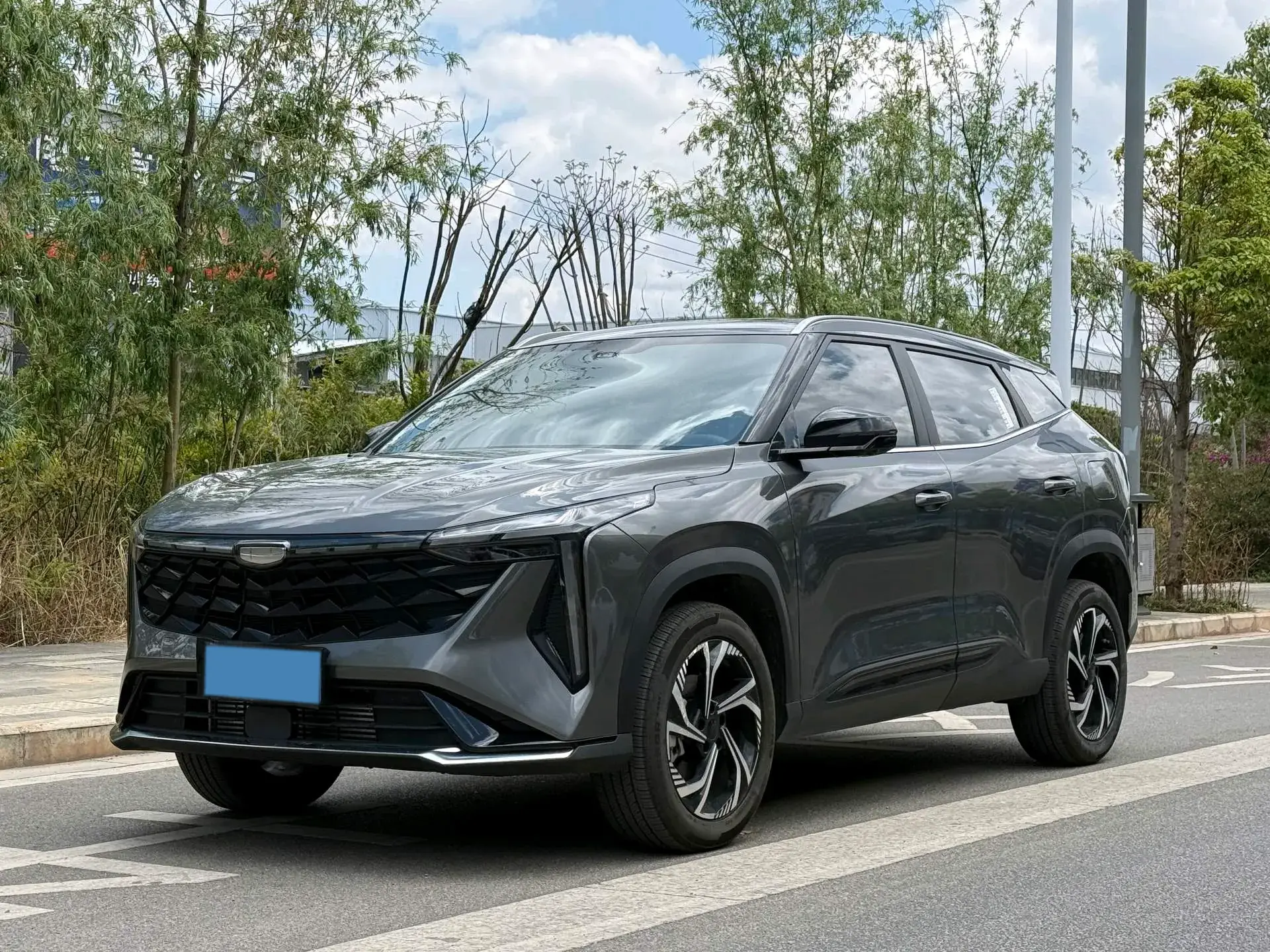 2023 GEELY AZKARRA view 1